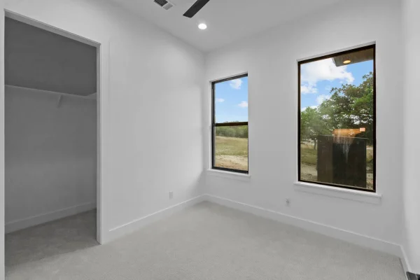 4015DS - Image 22